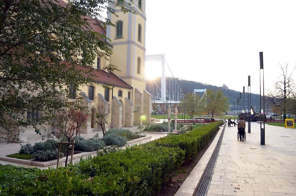 Budapest Central Apartments - Veres Palne
