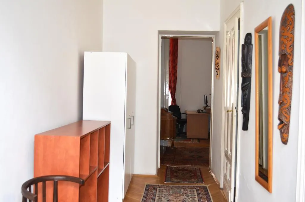Budapest Central Apartments - Veres Palne 0*,  Magyarország