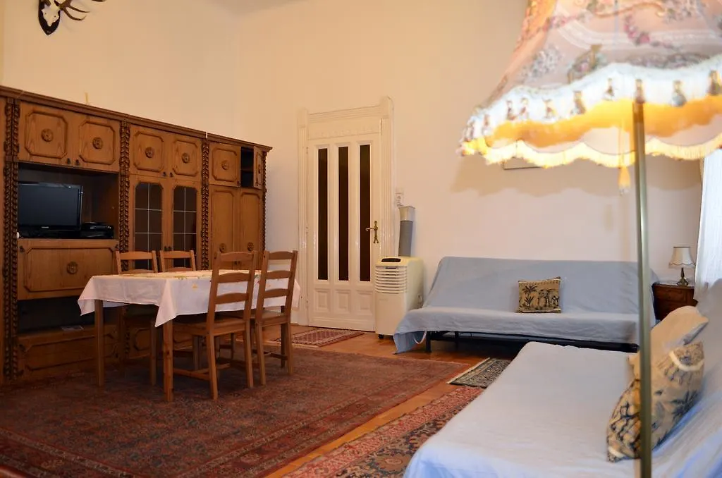Budapest Central Apartments - Veres Palne 0*,  Magyarország