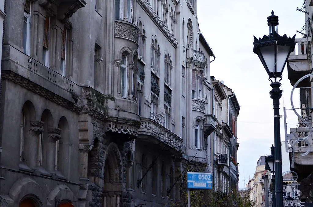 Budapest Central Apartments - Veres Palne