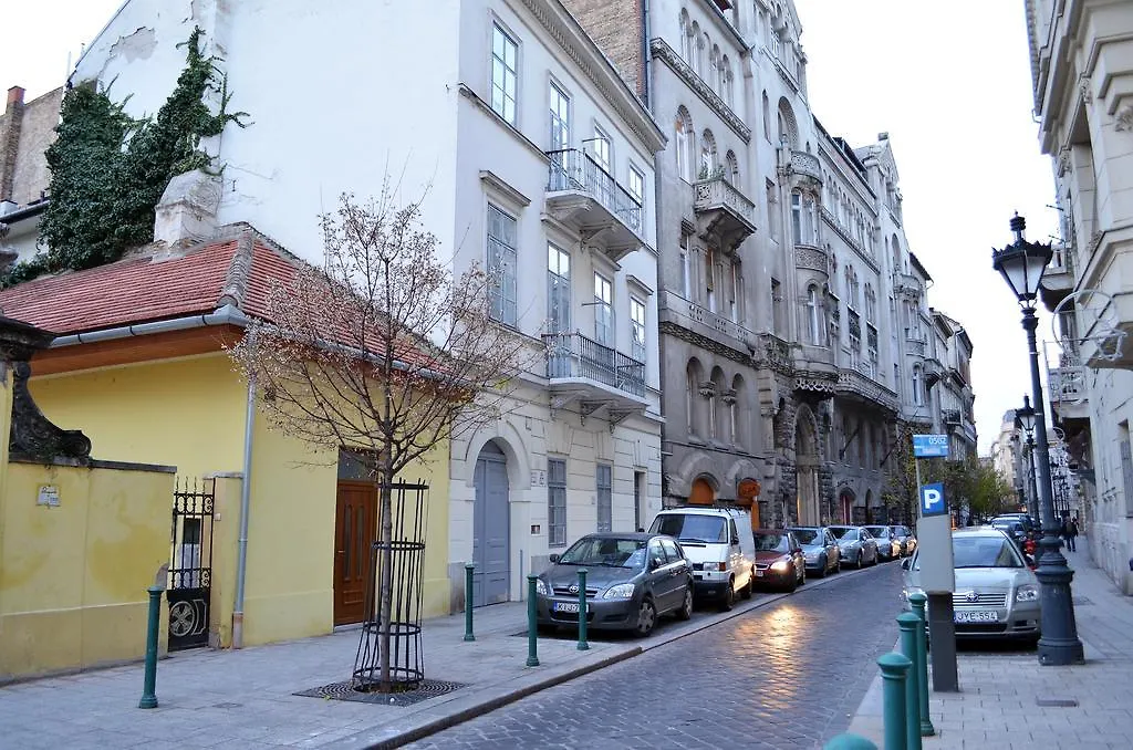 Budapest Central Apartments - Veres Palne