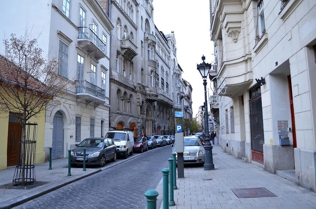 Budapest Central Apartments - Veres Palne