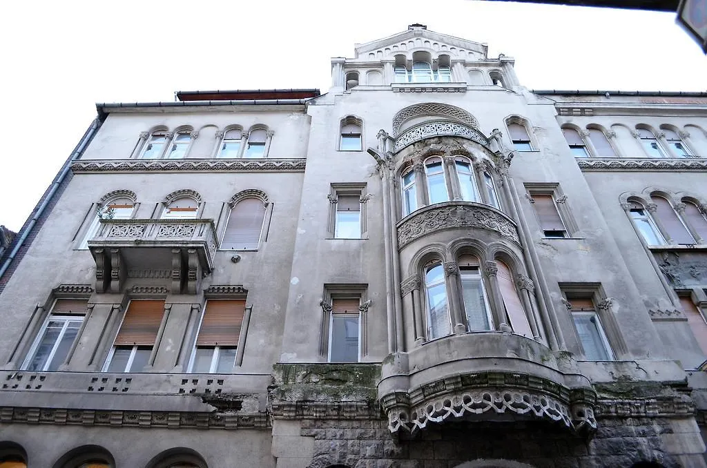 Budapest Central Apartments - Veres Palne